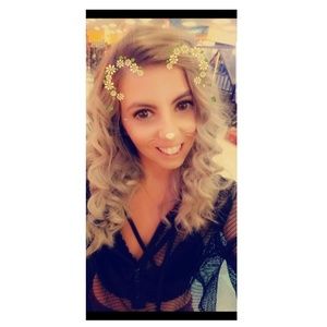 Meet your Posher, Alicia